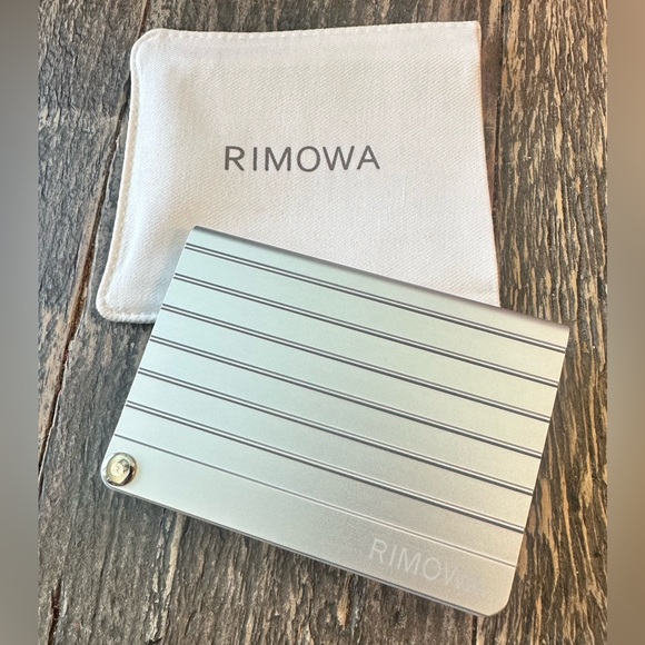 RIMOWA Other - RIMOWA Card Holder - Silver